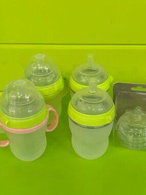 Como Tomo Bottles (4PK 8oz) and Replacement Nipple Pack